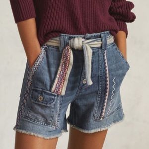 Anthropologie NWT Pilcro The Wanderer Denim Shorts Size 25 but fits 26